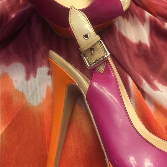 Guess Platform Heels - Picture 5 of 7